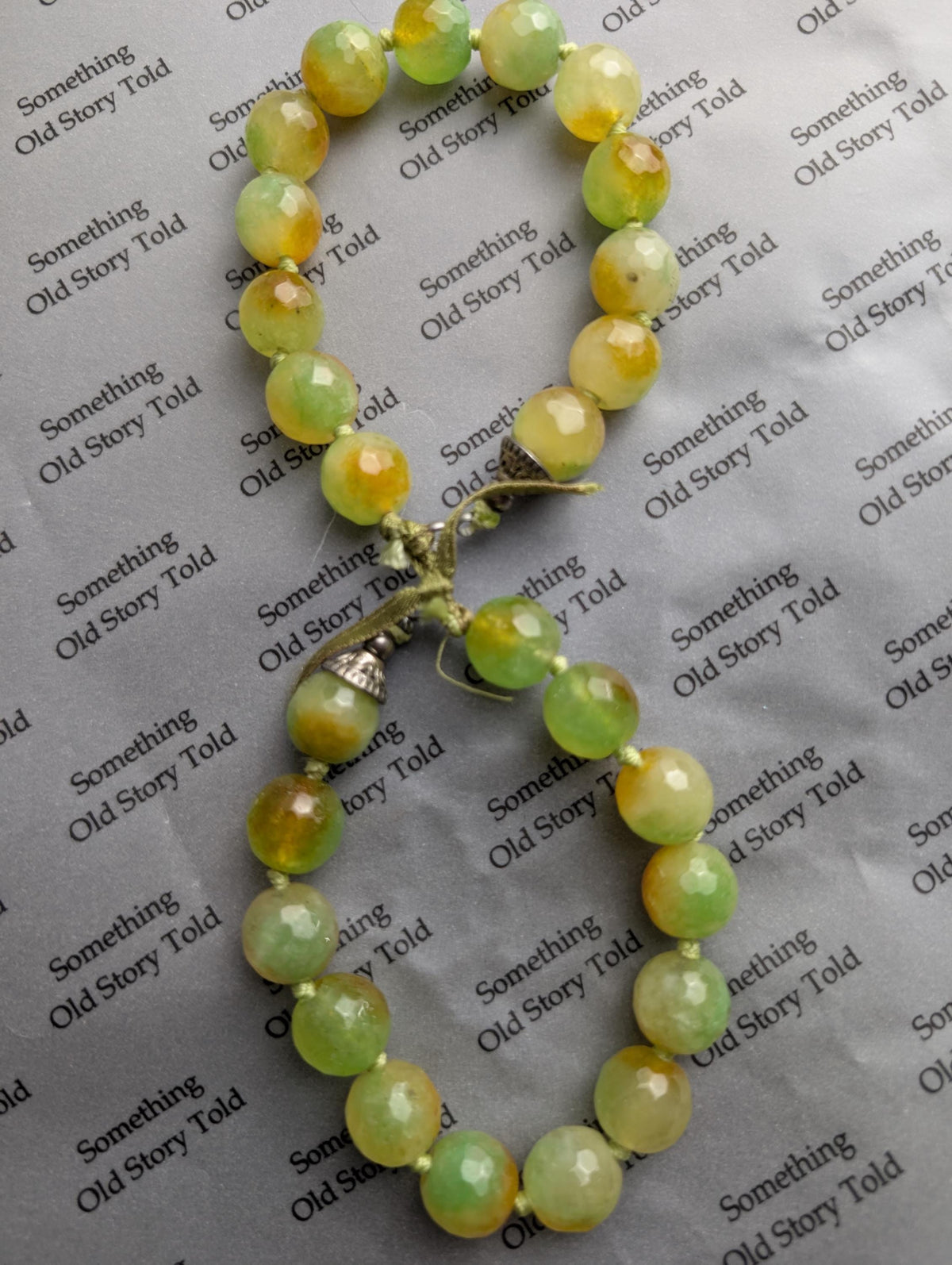 Vintage Faceted Dragon Vein Agate Bracelet | Green & Amber Gemstone Beads | Boho Hand-Knotted Jewelry __etsy:8051099413