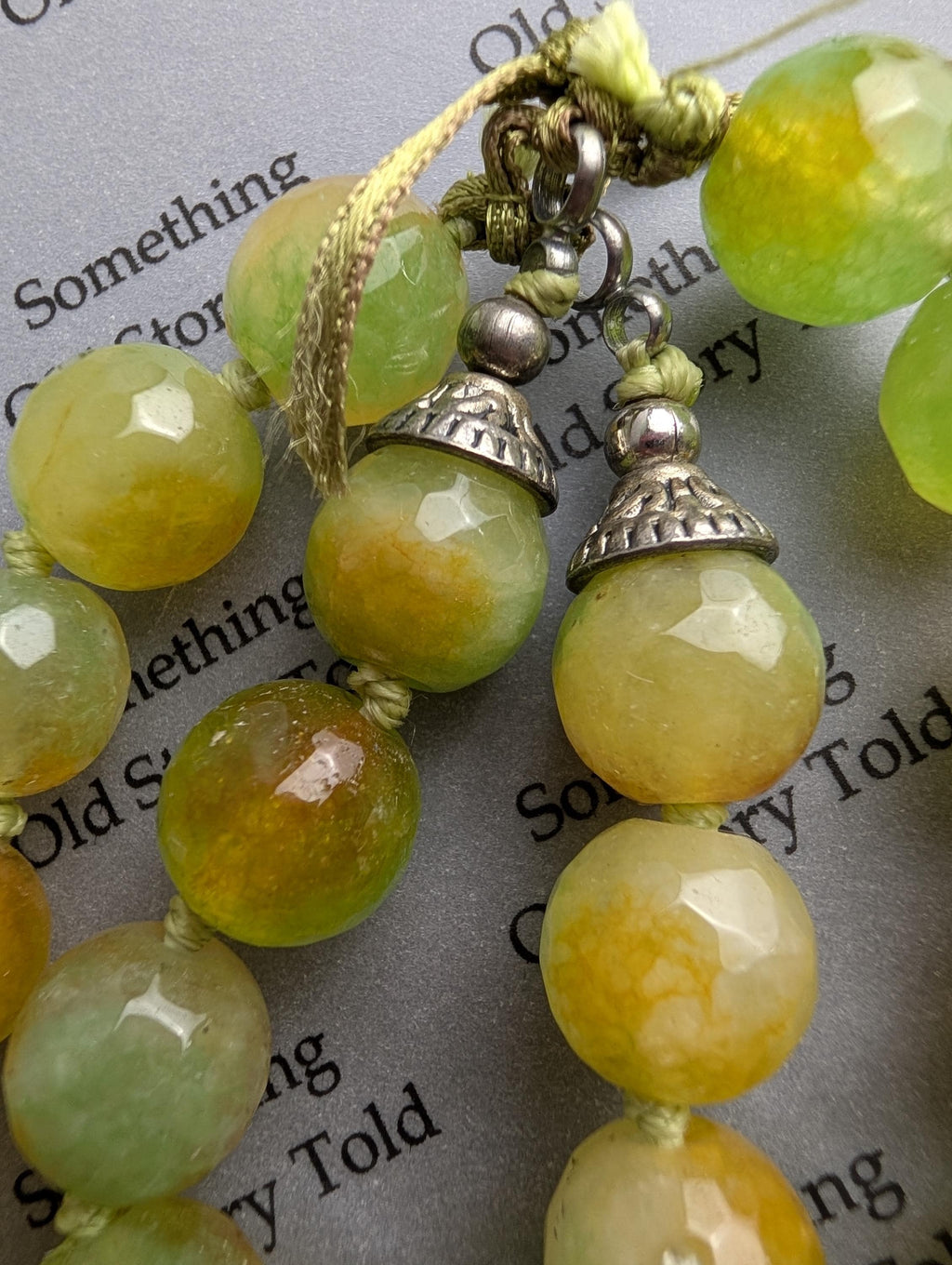 Vintage Faceted Dragon Vein Agate Bracelet | Green & Amber Gemstone Beads | Boho Hand-Knotted Jewelry __etsy:8051099397