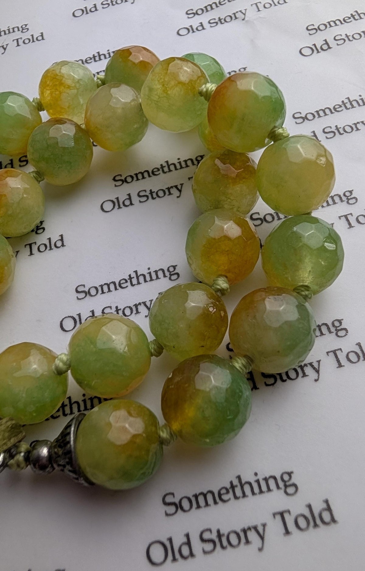 Vintage Faceted Dragon Vein Agate Bracelet | Green & Amber Gemstone Beads | Boho Hand-Knotted Jewelry __etsy:8003176444
