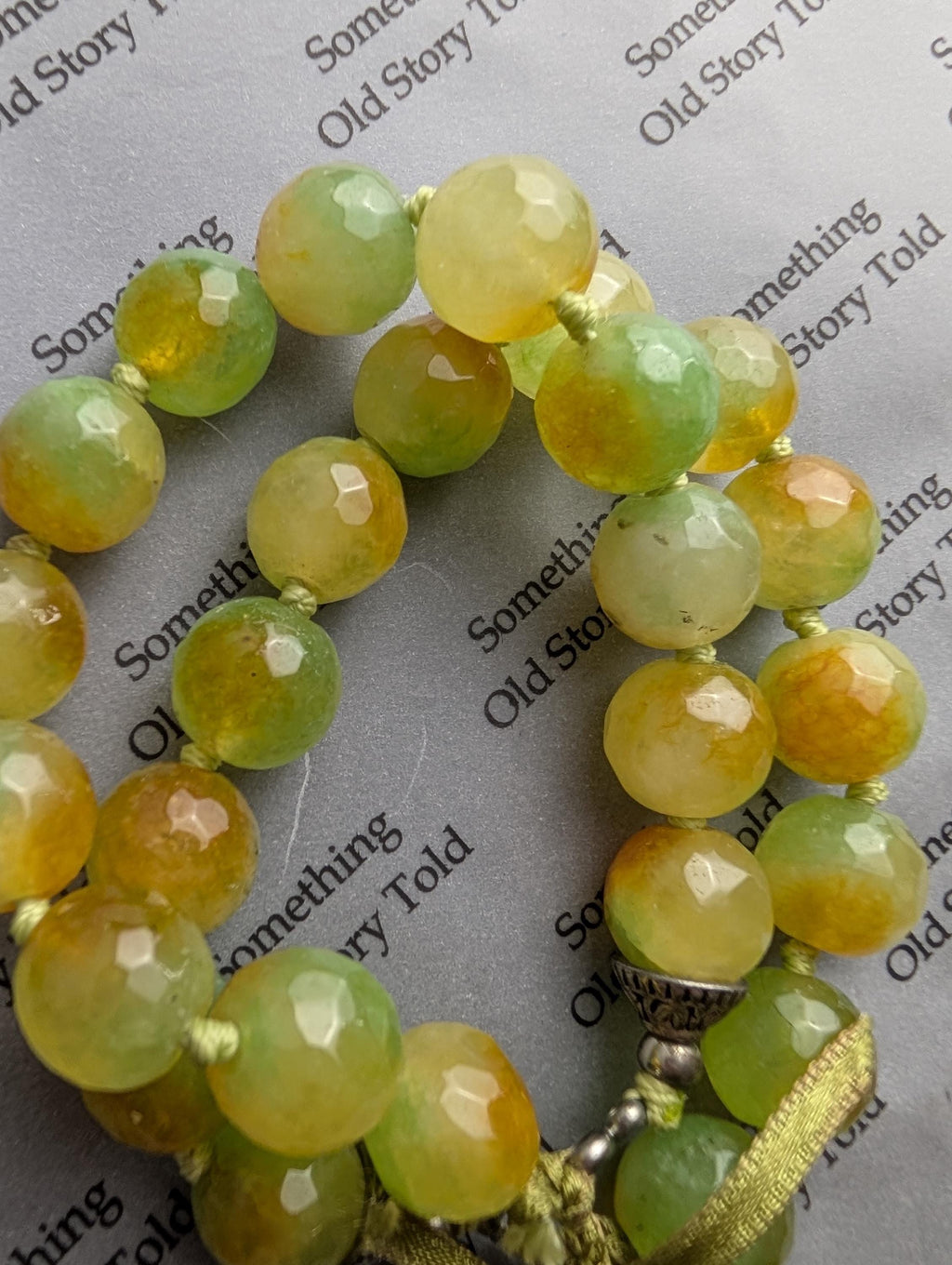 Vintage Faceted Dragon Vein Agate Bracelet | Green & Amber Gemstone Beads | Boho Hand-Knotted Jewelry __etsy:8051099391