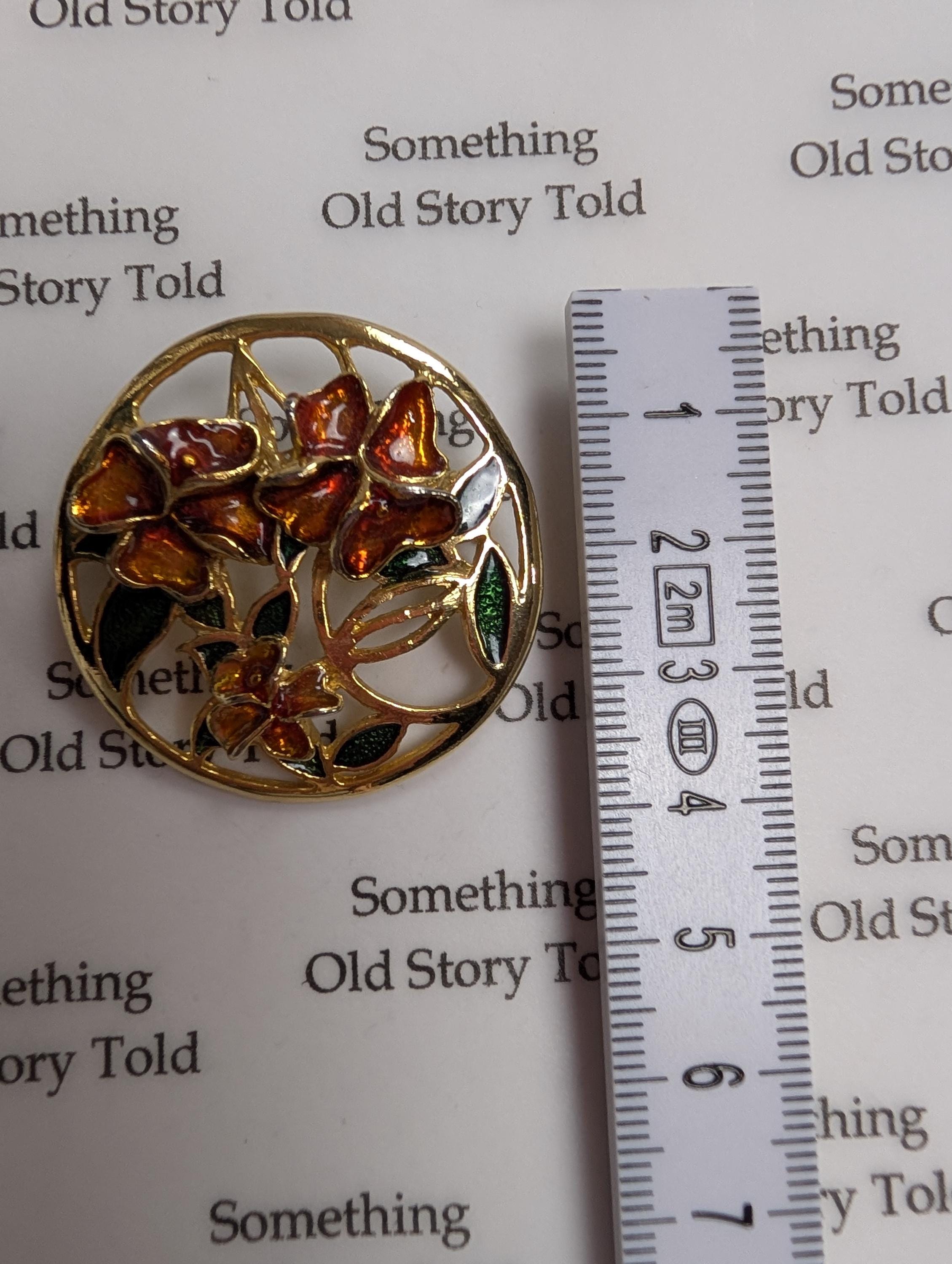 Vintage Gold Tone Enamel Flower Brooch, Round Openwork Botanical Pin __etsy:7991889083