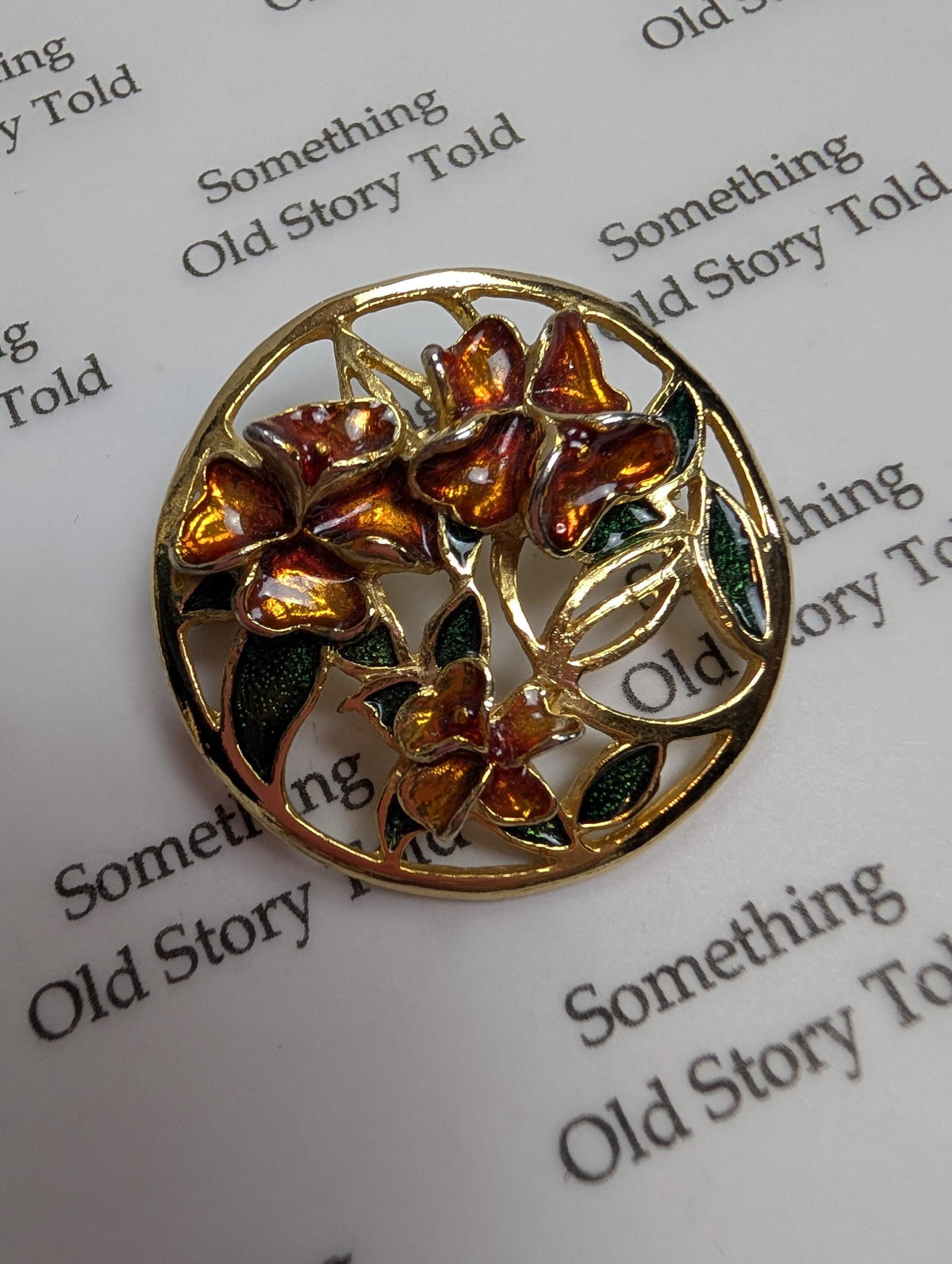 Vintage Gold Tone Enamel Flower Brooch, Round Openwork Botanical Pin __etsy:7991889119