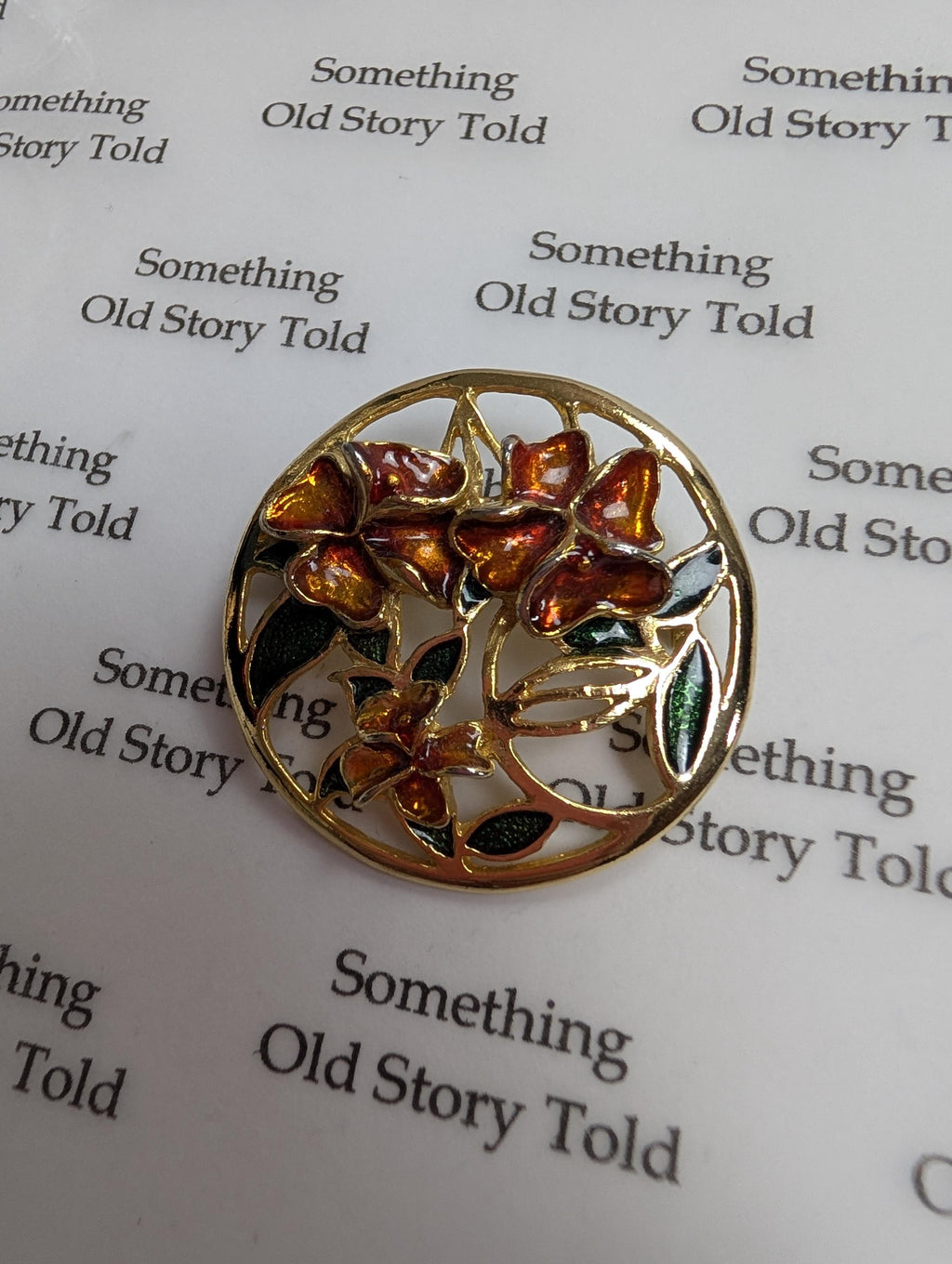 Vintage Gold Tone Enamel Flower Brooch, Round Openwork Botanical Pin __etsy:7943928704