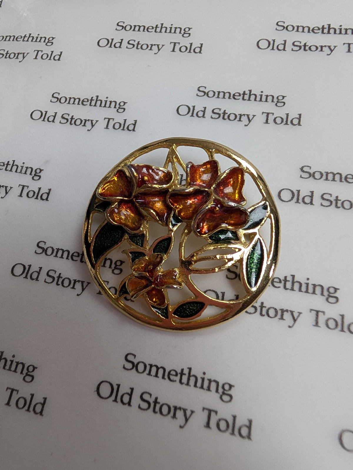 Vintage Gold Tone Enamel Flower Brooch, Round Openwork Botanical Pin __etsy:7943928704