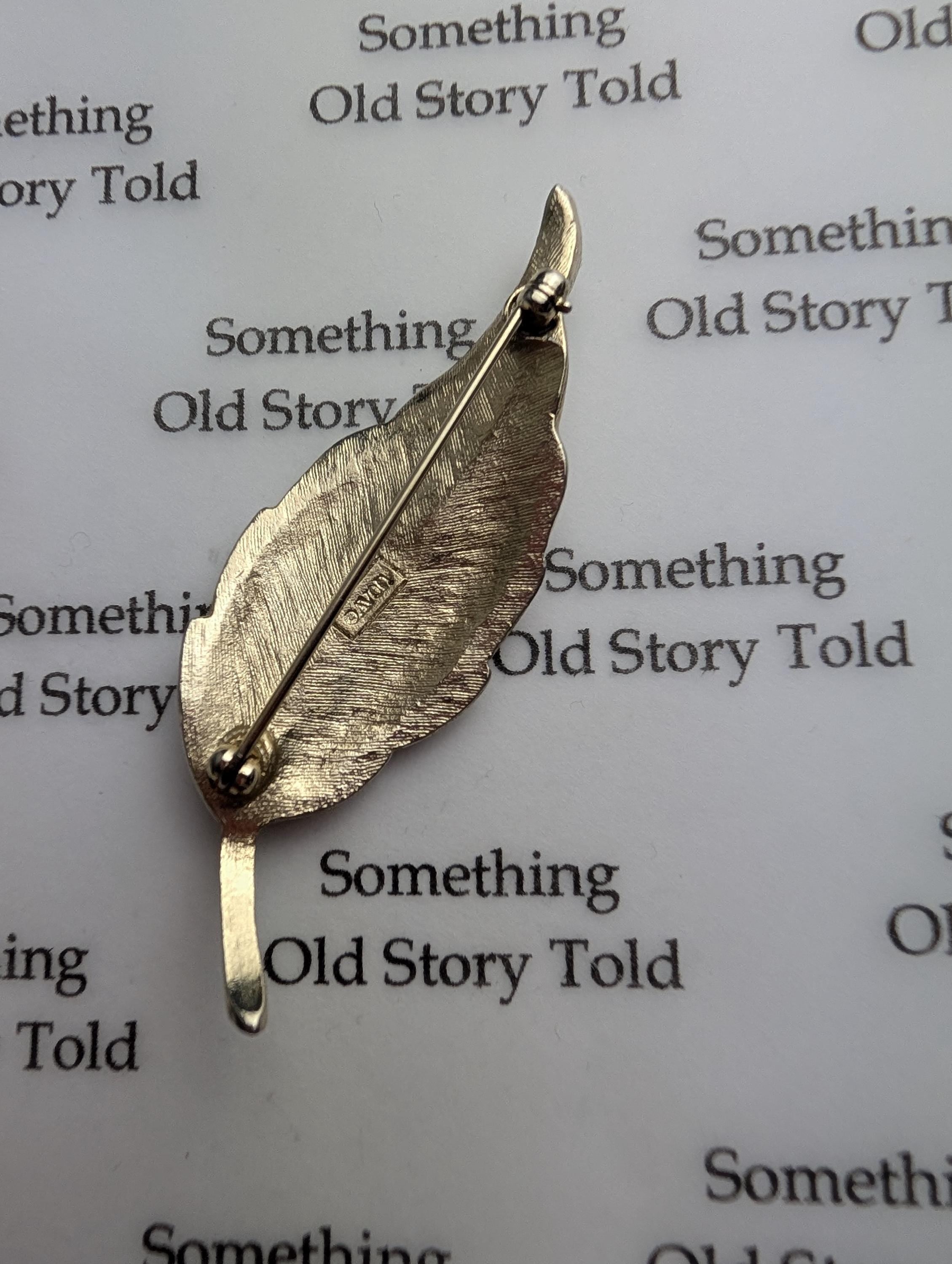 Vintage Gold Tone Leaf & Feather Brooch Set – Avon, La Redoute Costume Jewelry __etsy:7934961916