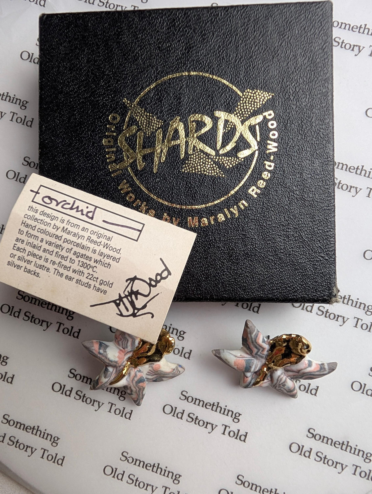 Vintage Maralyn Reed Wood Shards Porcelain Orchid Earrings, Hand Coloured Agate Studio Pottery Studs 22ct Gold Lustre, Signed Collectible __etsy:8176218875