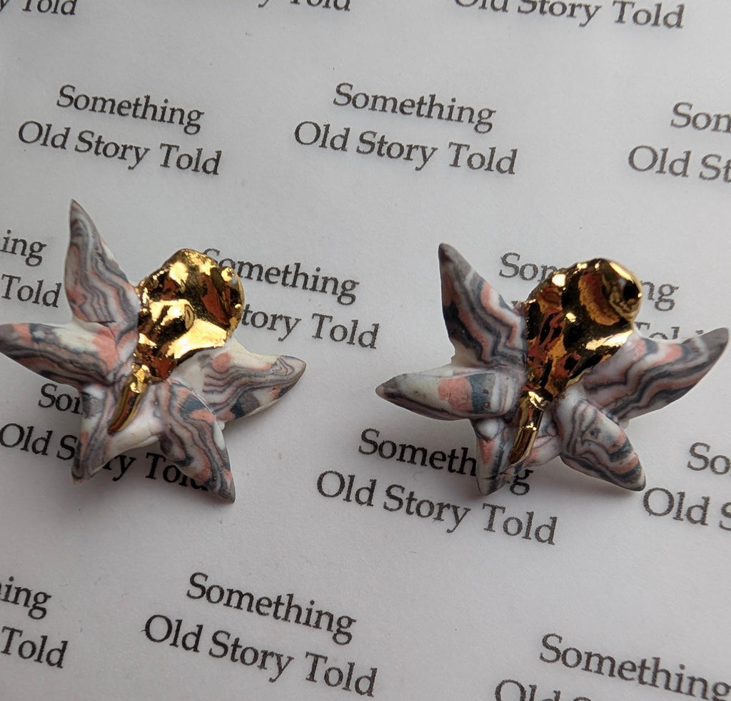Vintage Maralyn Reed Wood Shards Porcelain Orchid Earrings, Hand Coloured Agate Studio Pottery Studs 22ct Gold Lustre, Signed Collectible __etsy:8128305538