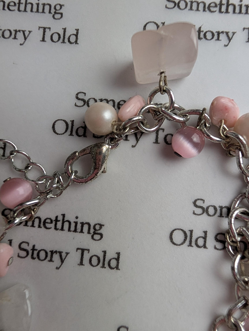 Vintage Pink Cat's Eye Quartz Charm Bracelet, Freshwater Pearl Beaded Bracelet, Soft Girl Aesthetic Jewelry, Romantic Pastels Chunky Gift __etsy:8125098788