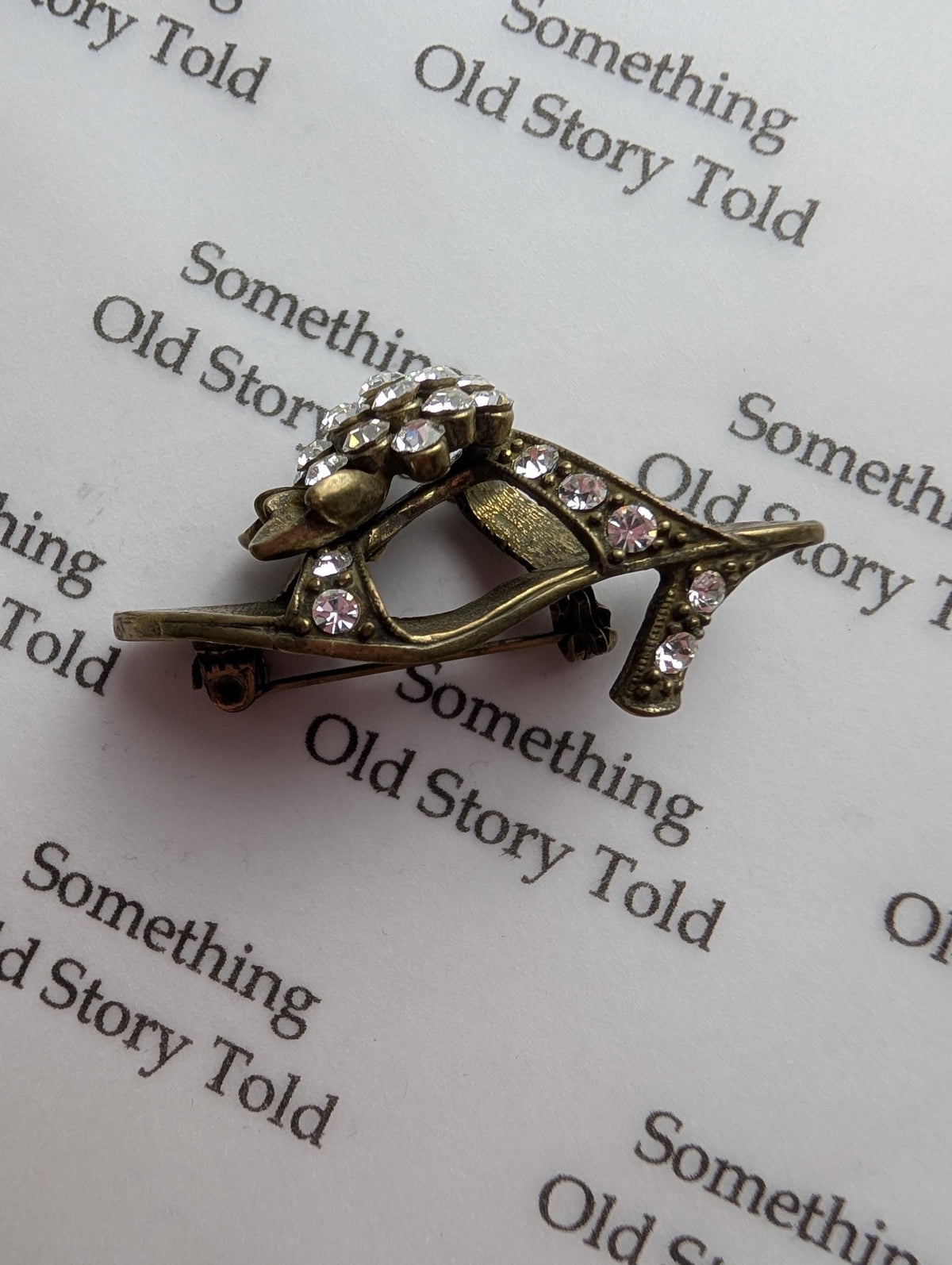 Vintage Rhinestone High Heel Brooch – Antiqued Brass Stiletto Sandal Pin 1980s Costume Jewellery __etsy:8088703303