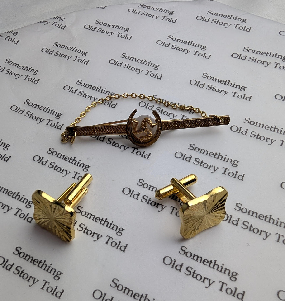 Vintage 1960s Gold Plated Cufflinks Tie Pin, Isle of Man Triskelion Mother of Pearl __etsy:8081912878