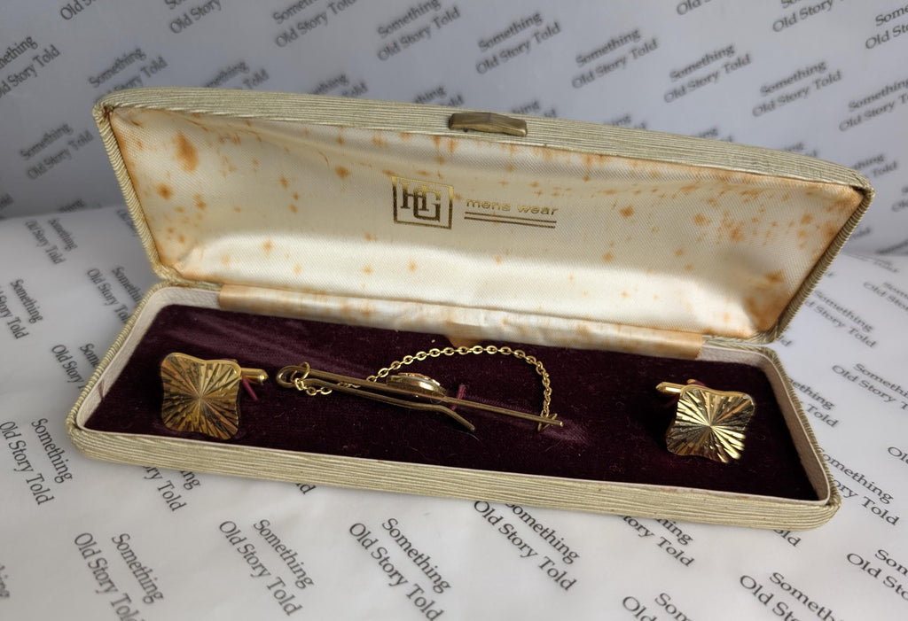 Vintage 1960s Gold Plated Cufflinks Tie Pin, Isle of Man Triskelion Mother of Pearl __etsy:8081912874