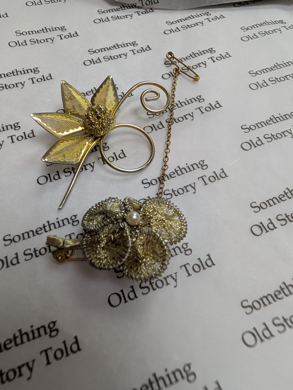 Vintage 1960s Gold Tone Floral Brooch Bundle - Mesh Leaf & Wirework Pearl Flower Pin - Safety Chain Included __etsy:7940078392