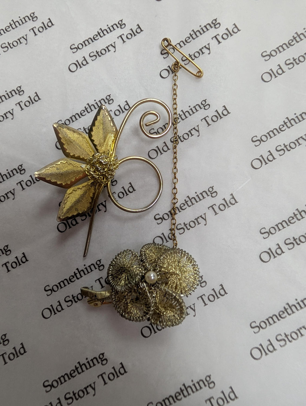Vintage 1960s Gold Tone Floral Brooch Bundle - Mesh Leaf & Wirework Pearl Flower Pin - Safety Chain Included __etsy:7940078384