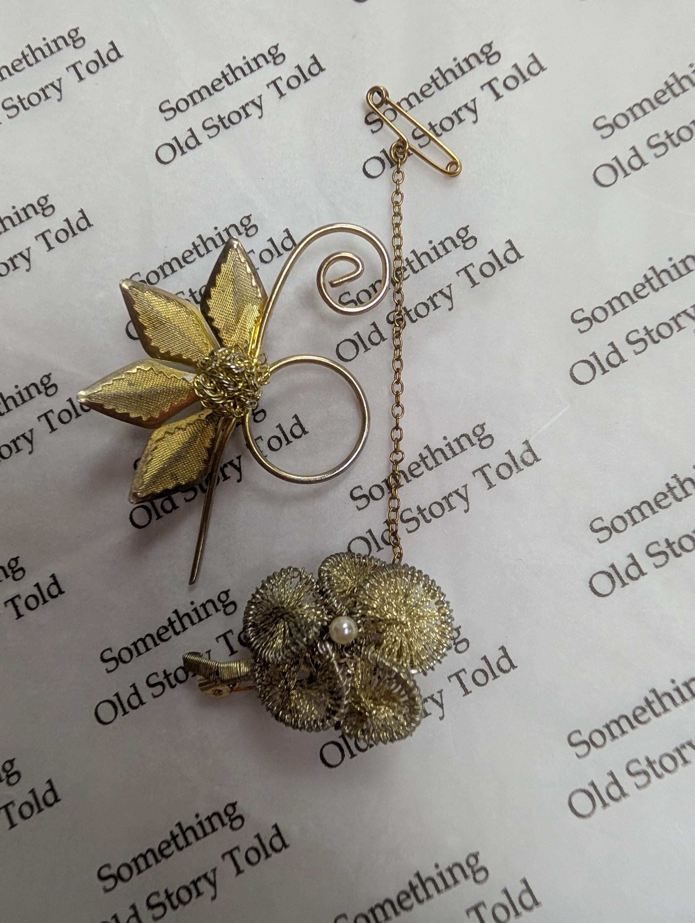 Vintage 1960s Gold Tone Floral Brooch Bundle - Mesh Leaf & Wirework Pearl Flower Pin - Safety Chain Included __etsy:7940078384