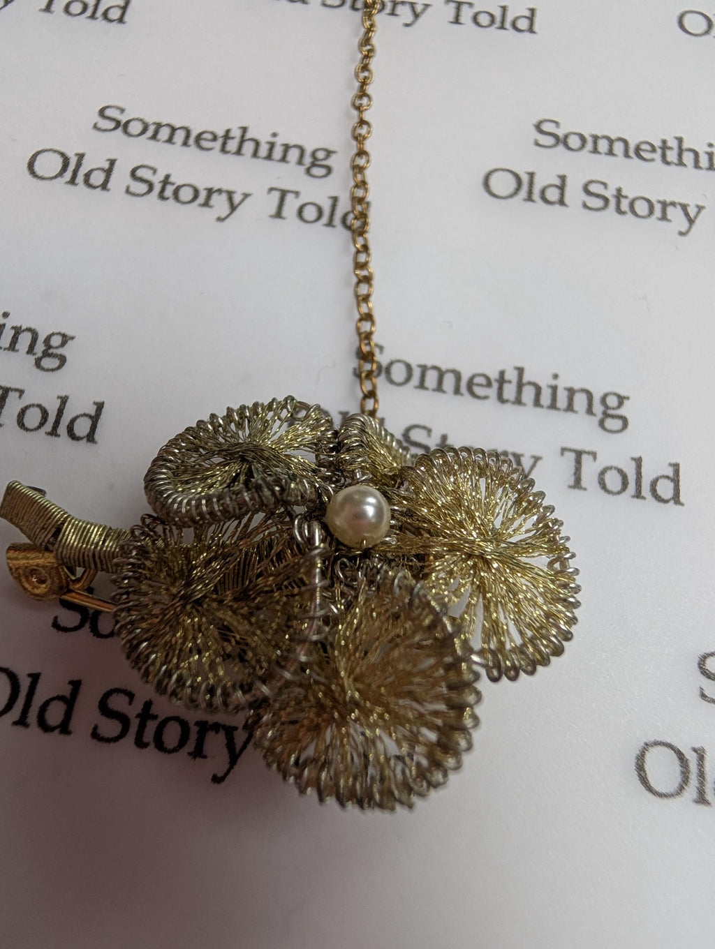 Vintage 1960s Gold Tone Floral Brooch Bundle - Mesh Leaf & Wirework Pearl Flower Pin - Safety Chain Included __etsy:7988037171