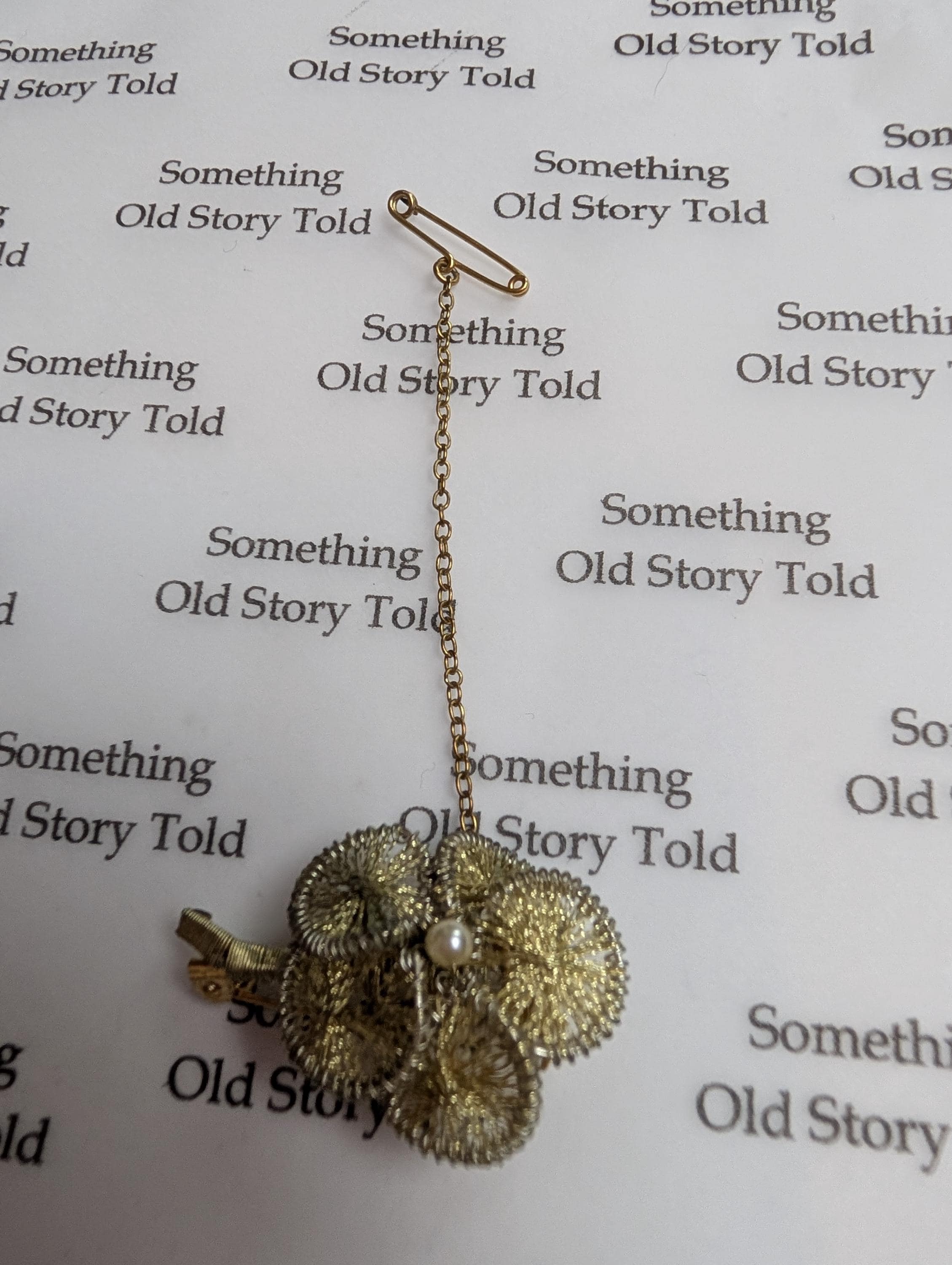 Vintage 1960s Gold Tone Floral Brooch Bundle - Mesh Leaf & Wirework Pearl Flower Pin - Safety Chain Included __etsy:7940078354