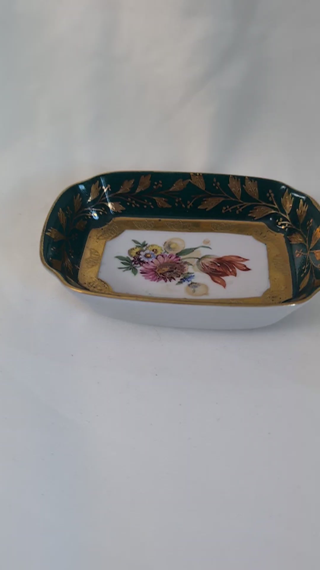 Vintage Porcelaine Royale Emerald Green Trinket Dish Floral Floral Gold Gilt Ring Dish Vanity Decor