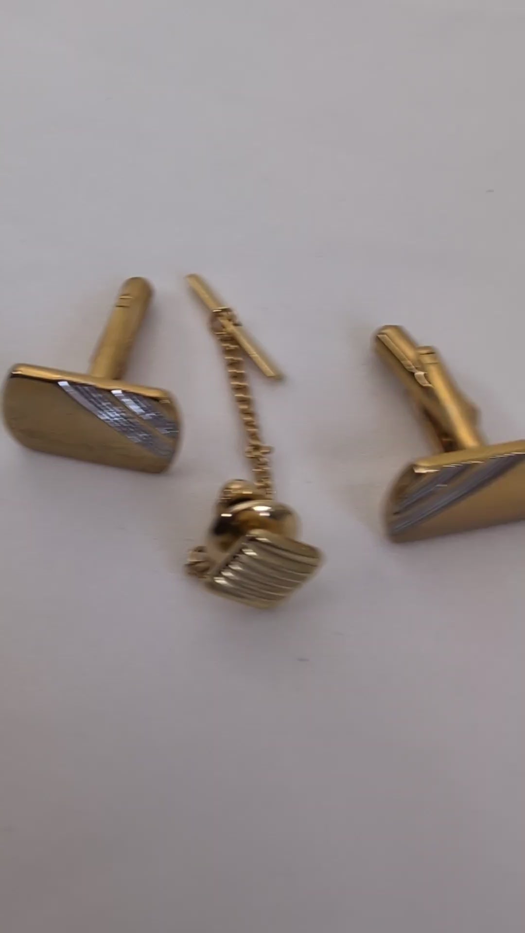Vintage Two-Tone Gold & Silver Diagonal Stripe Cufflinks and Tie Tac Set – Classic Mid-Century Menswear Set in Gift Box