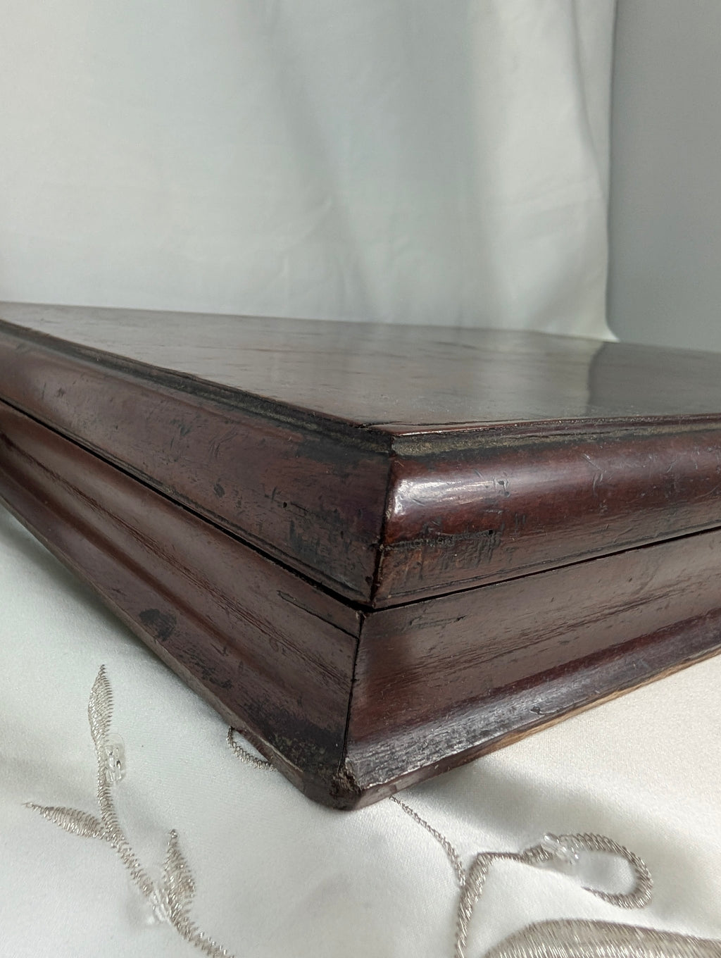 Antique Victorian Mahogany Cutlery Canteen Box – Brass Inlaid Shield Keepsake Trunk / Hanging Jewellery Display & Upcycle Project
