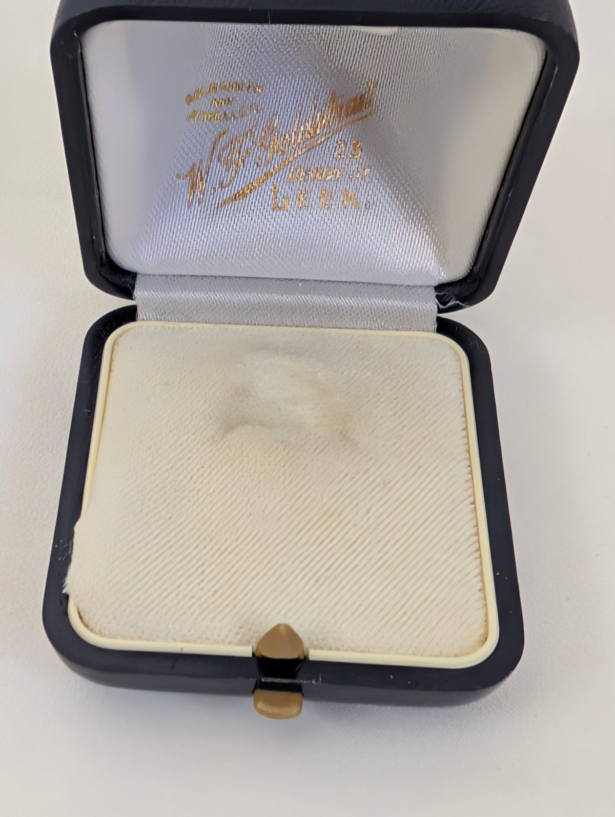 Vintage Ring Box Black Domed Leatherette Jewellers Box, WF Goldstraw Goldsmith Leek Staffordshire, Antique Engagement Ring Display Box
