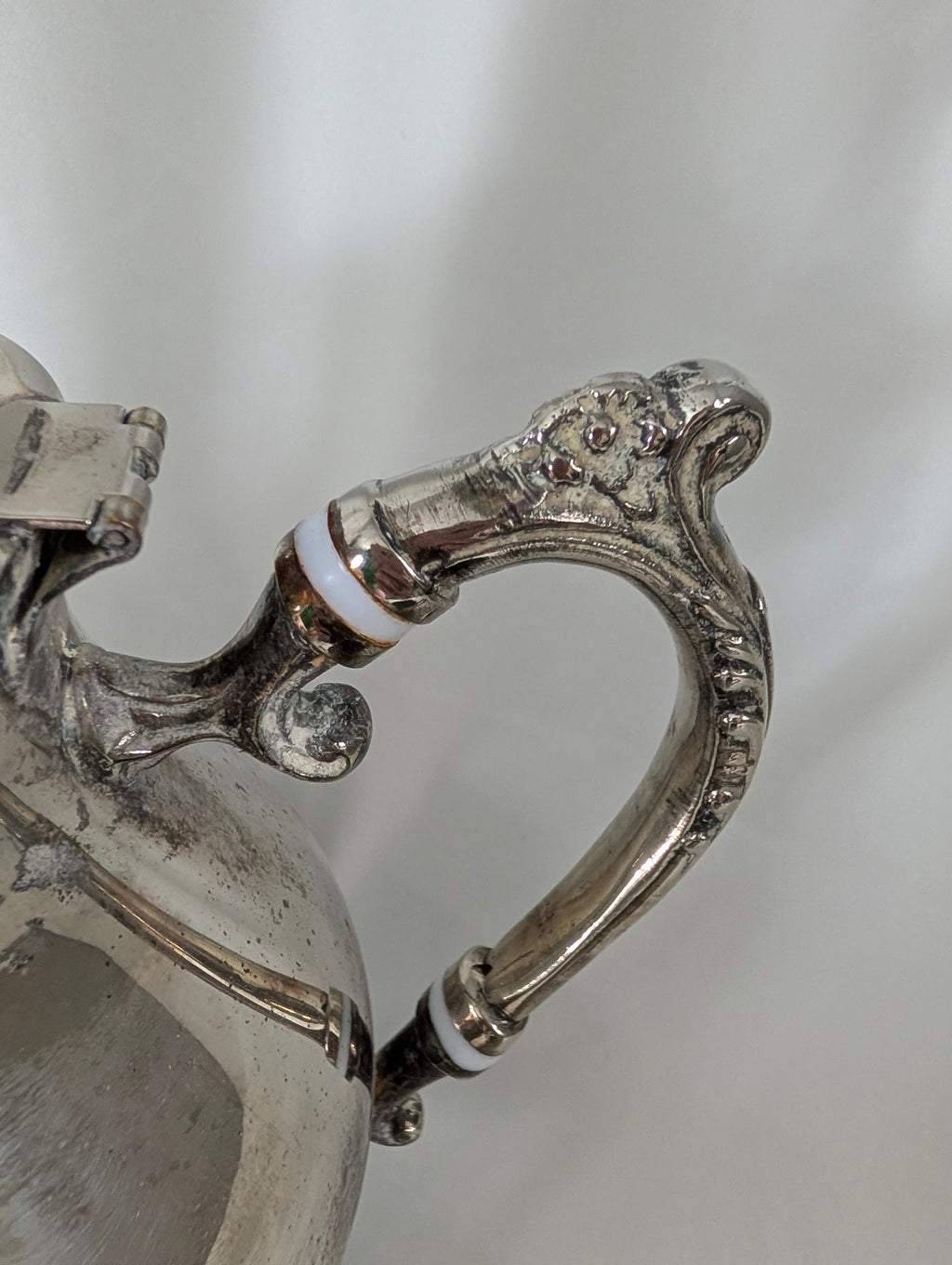Vintage Sheffield Silver Plated 3-Piece Tea Service – Rococo Style Teapot, Lidded Sugar Bowl & Milk Jug on Cabriole Feet