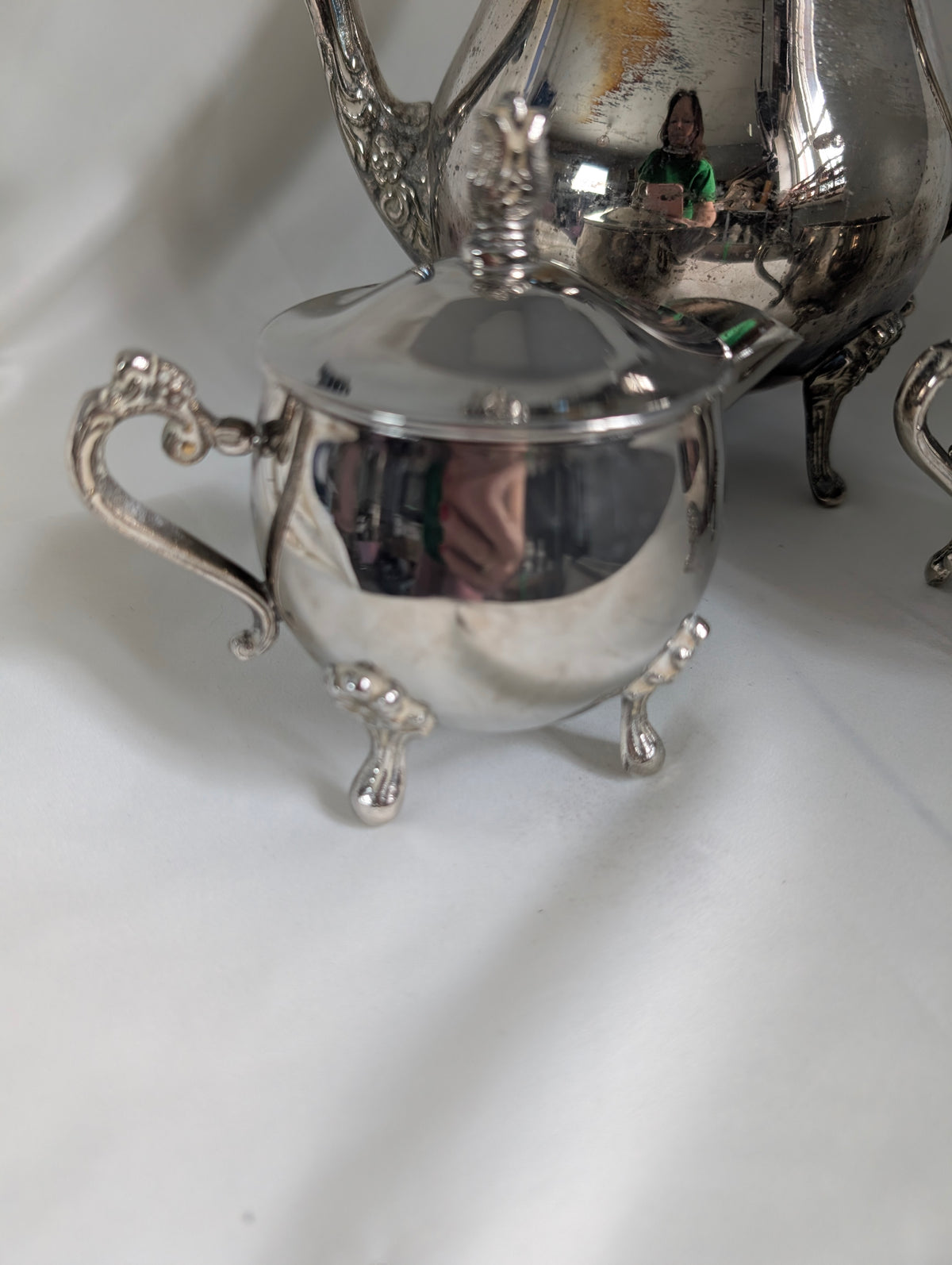 Vintage Sheffield Silver Plated 3-Piece Tea Service – Rococo Style Teapot, Lidded Sugar Bowl & Milk Jug on Cabriole Feet