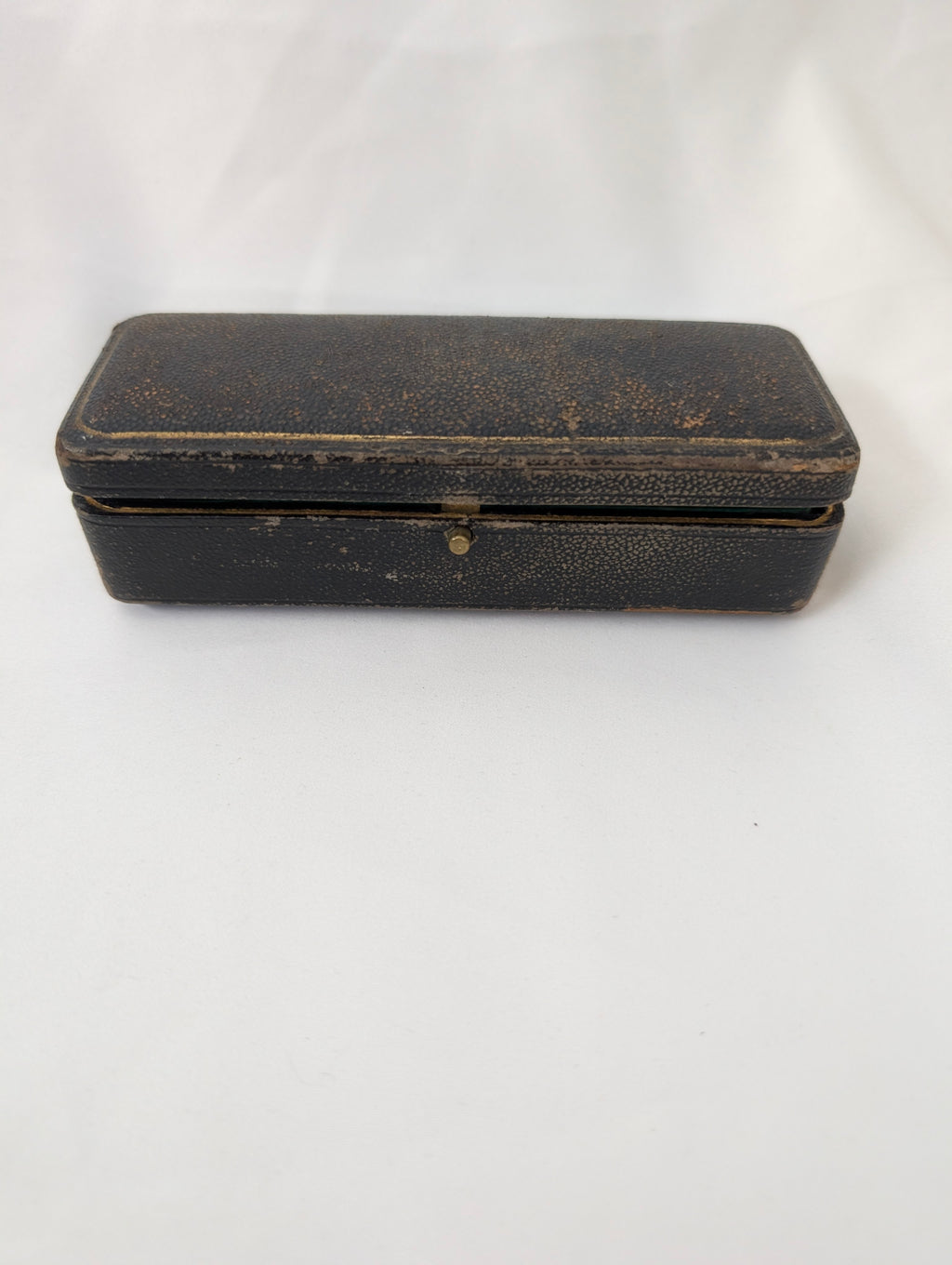 Antique Victorian Tooled Leather Brooch Box – Circa 1890s Fitted Bar Pin Case with Emerald Green Velvet & Silk Lining