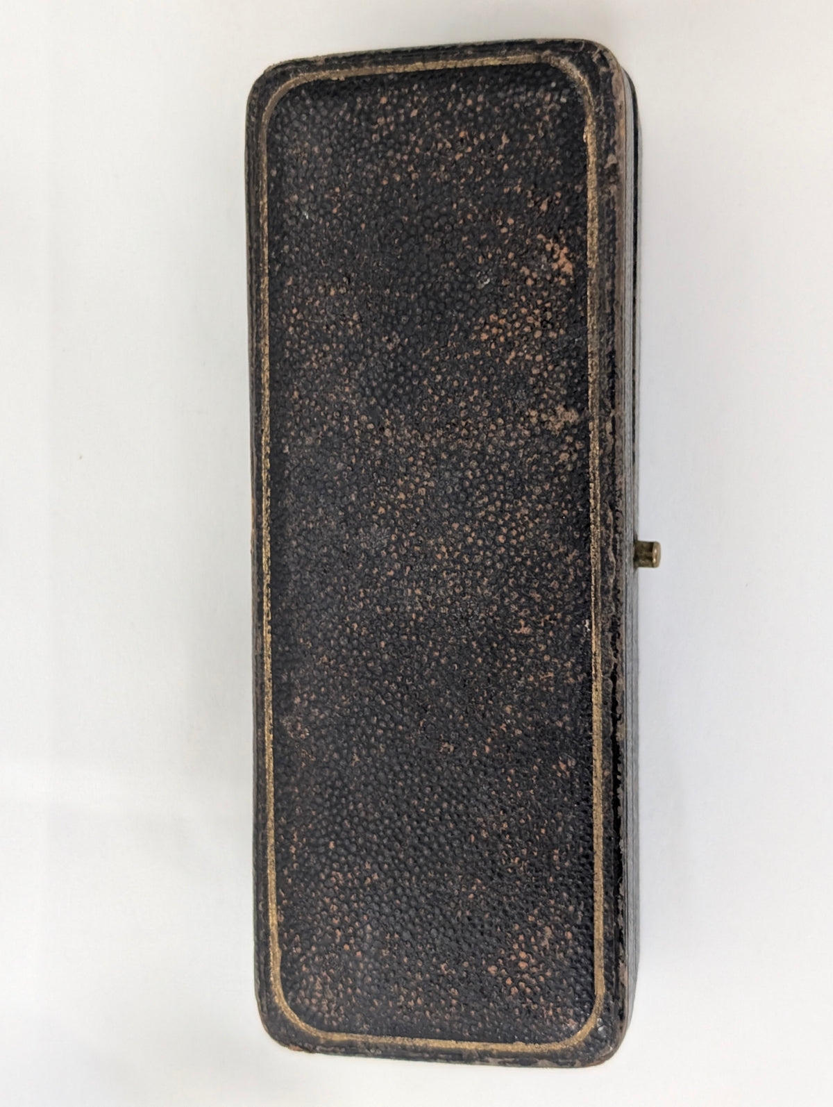 Antique Victorian Tooled Leather Brooch Box – Circa 1890s Fitted Bar Pin Case with Emerald Green Velvet & Silk Lining
