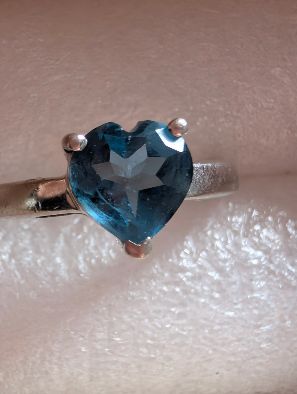925 Sterling Silver Heart Ring, Deep Ocean Blue Solitaire Ring, Teal Blue Heart Cut Promise Ring, Split Shoulder Silver Ring, Size N