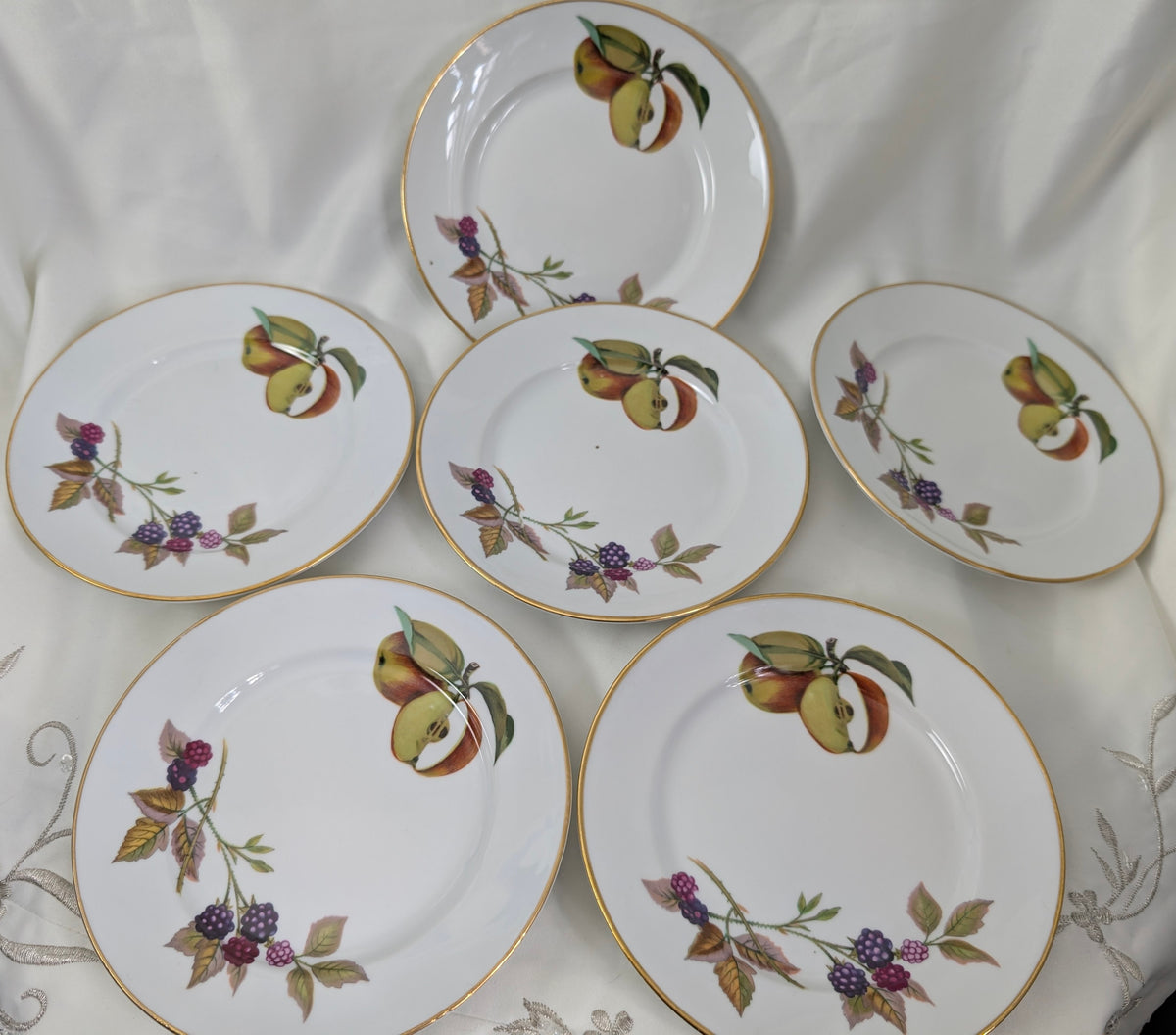 Royal Worcester Evesham Plates Set of 6, Vintage English Fine Porcelain 17cm Side Plates, Gilt Rim Apple Blackberry Dessert Tea Plates