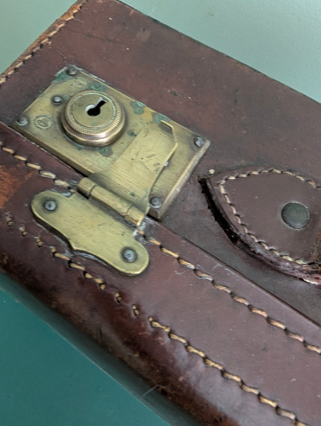 Antique Leather Suitcase 1920s Small Overnight Case, Initialled Queenie Dear Eltham London, Vintage Prop Luggage