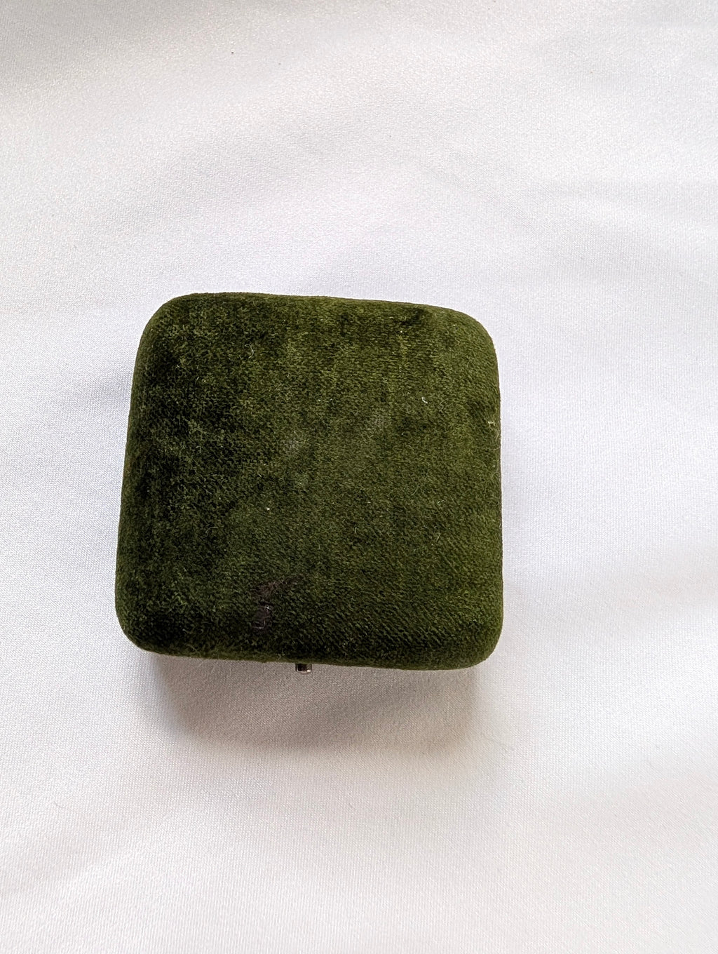 Antique Green Velvet Jewellery Box, Edwardian Push Button Trinket Case, Peach Velvet & Cream Silk Lining, Vintage Display Presentation Box