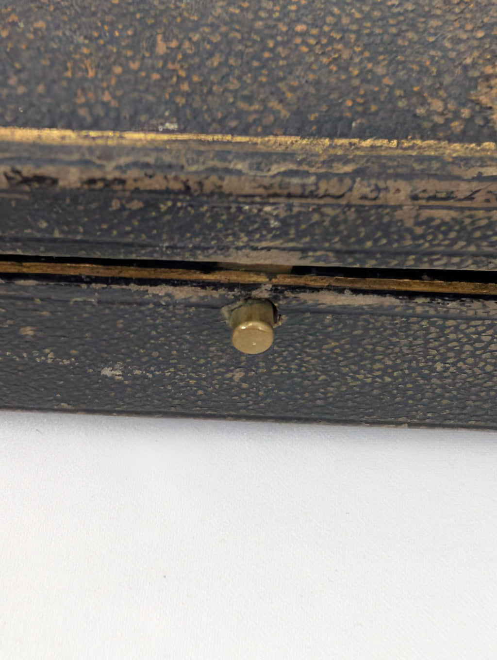 Antique Victorian Tooled Leather Brooch Box – Circa 1890s Fitted Bar Pin Case with Emerald Green Velvet & Silk Lining