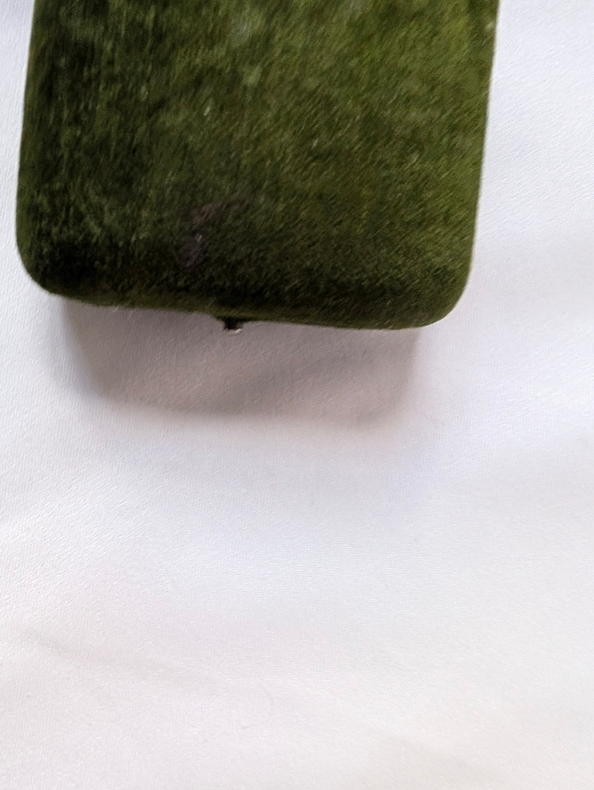 Antique Green Velvet Jewellery Box, Edwardian Push Button Trinket Case, Peach Velvet & Cream Silk Lining, Vintage Display Presentation Box